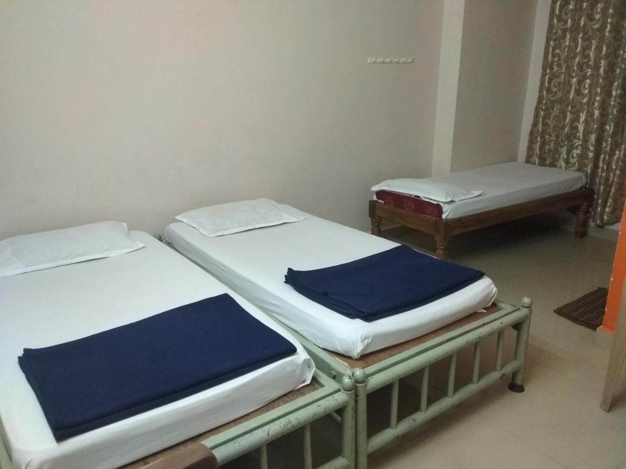 Apoorva Residency Hotel บังกาลอร์ ภายนอก รูปภาพ