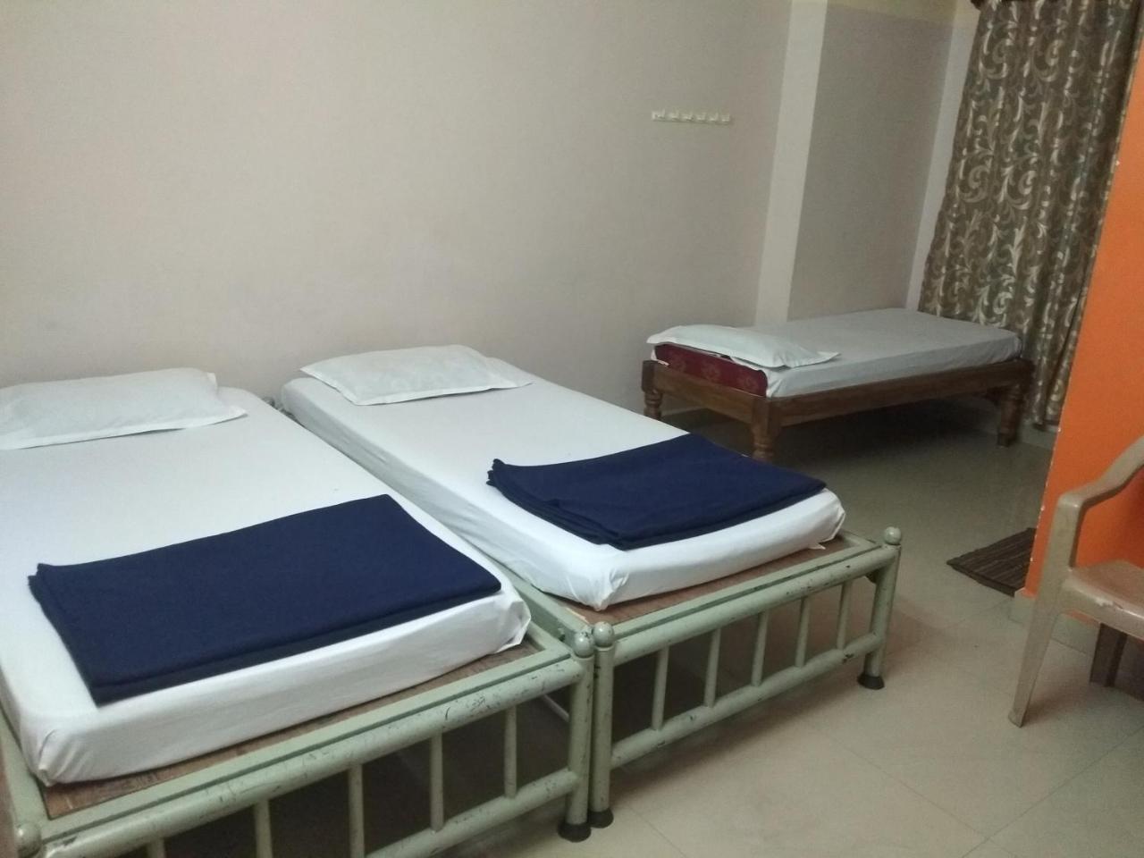 Apoorva Residency Hotel บังกาลอร์ ภายนอก รูปภาพ