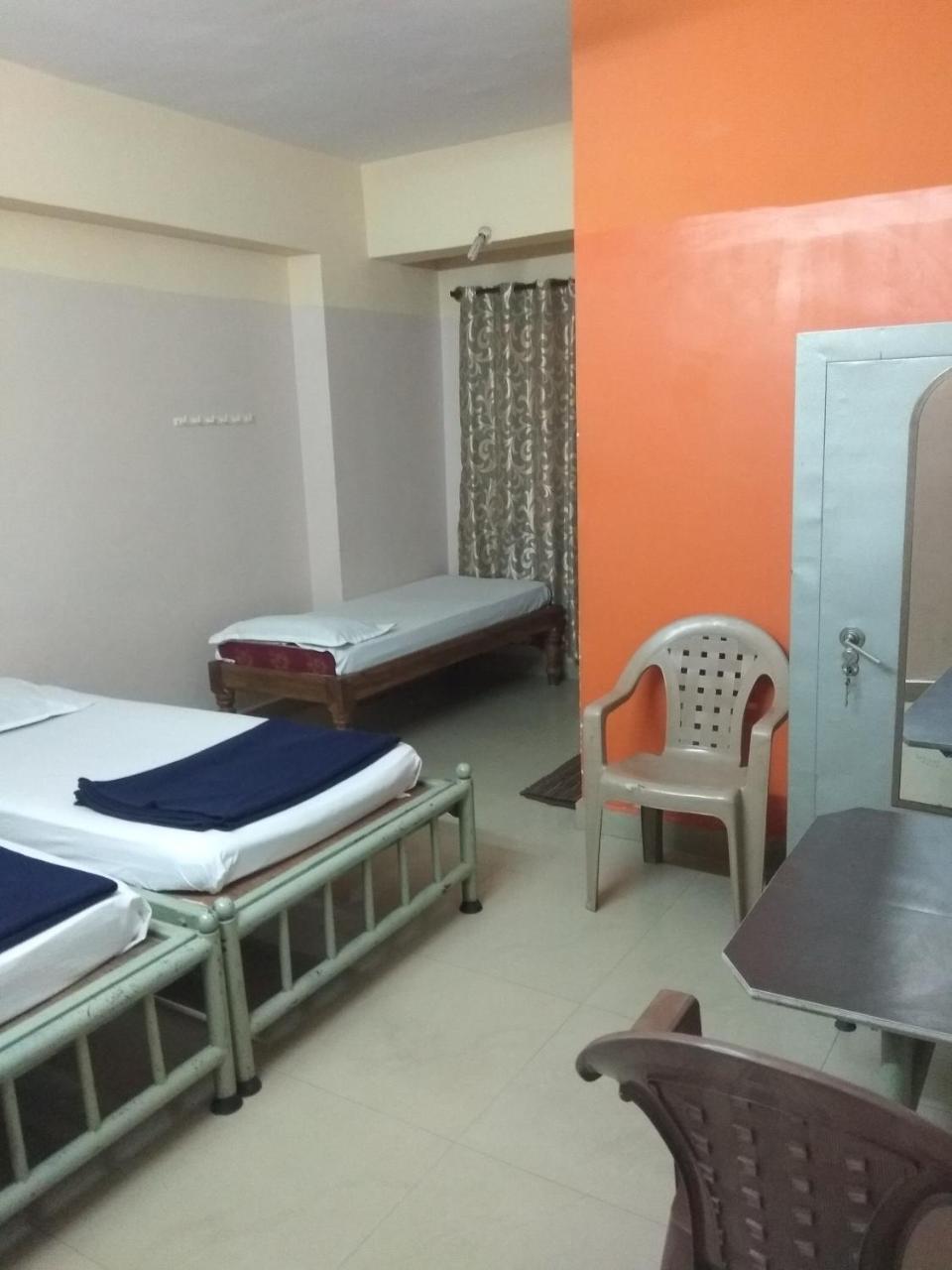 Apoorva Residency Hotel บังกาลอร์ ภายนอก รูปภาพ