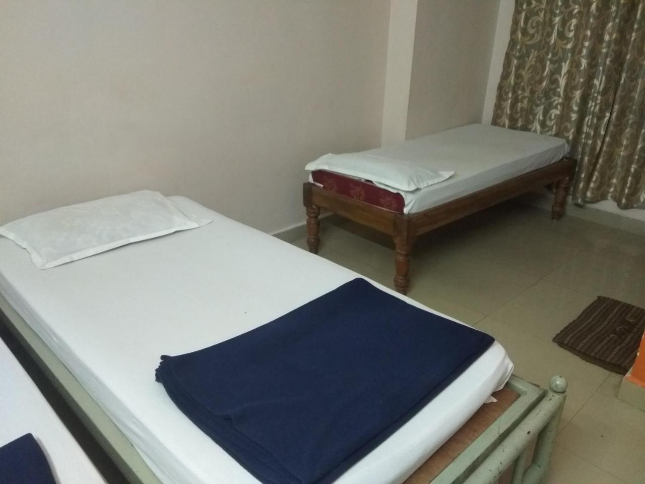 Apoorva Residency Hotel บังกาลอร์ ภายนอก รูปภาพ